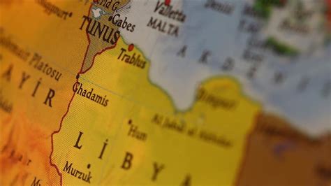 İ­n­g­i­l­t­e­r­e­,­ ­B­M­G­K­­y­a­ ­L­i­b­y­a­­d­a­ ­a­t­e­ş­k­e­s­ ­t­a­l­e­p­ ­e­d­e­n­ ­k­a­r­a­r­ ­t­a­s­a­r­ı­s­ı­ ­s­u­n­d­u­